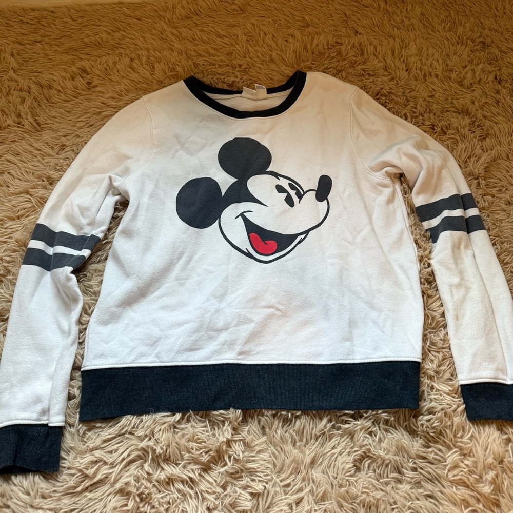 Disney x Forever21 White and Black Mickey Mouse Sweater